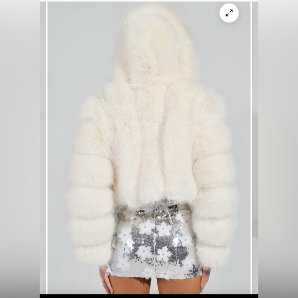 Akira JOLENE FAUX FUR COAT  XL NWT - Picture 2 of 7